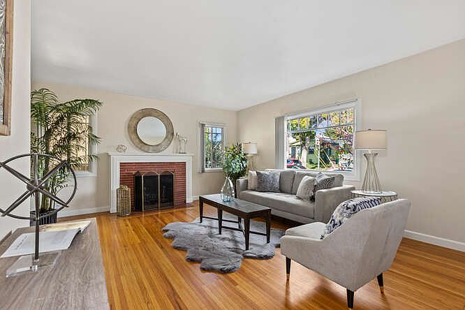 3645 Hageman Ave photo 4