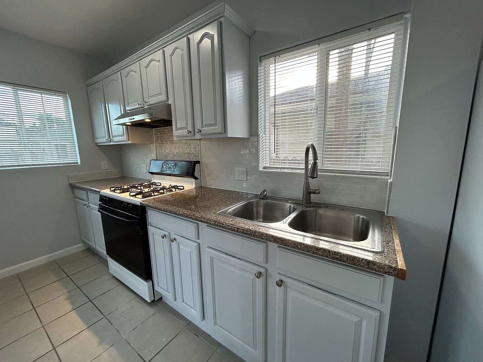 1BR/1BA Apartment on Suter St · Oakland photo 4
