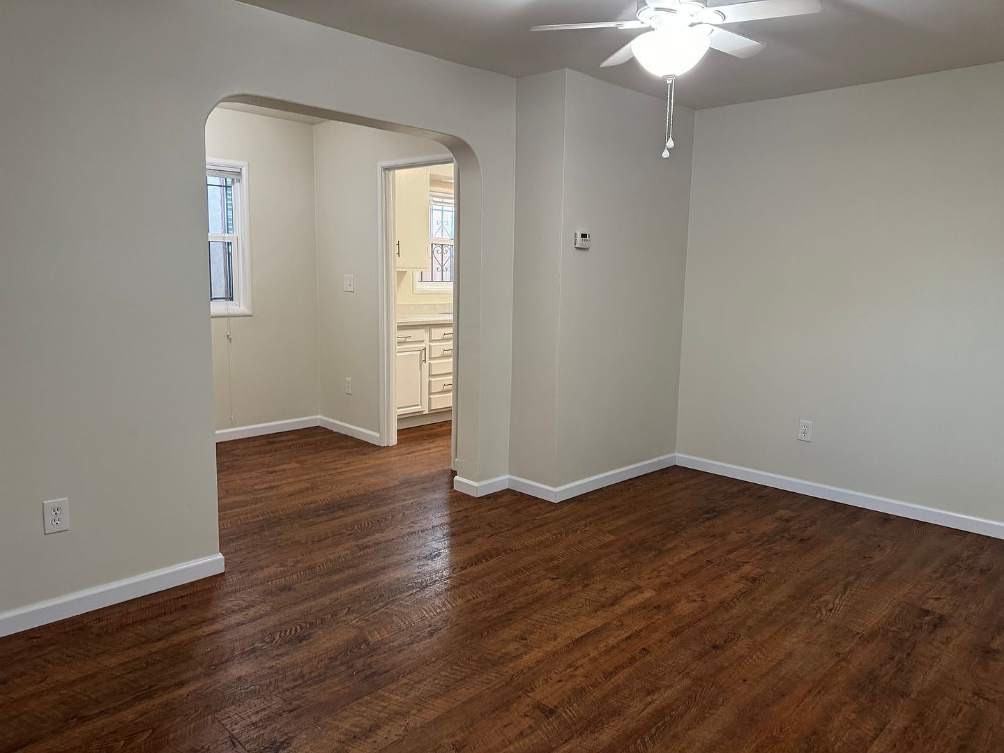 2 Bed 1 Bath House in Oakland photo 4