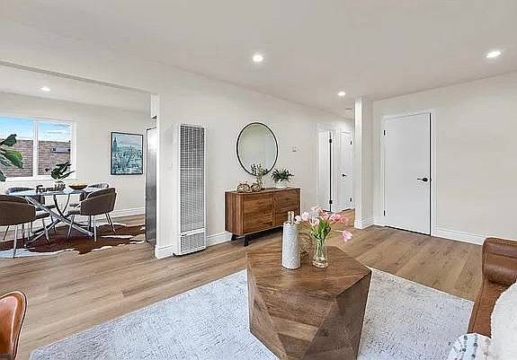 2BR/1BA Other on Brookdale Ave · Oakland photo 4