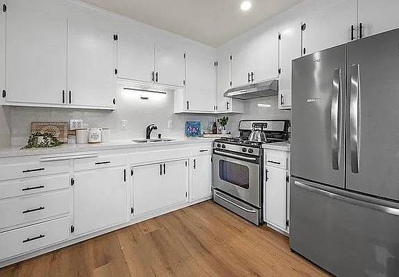2BR/1BA Other on Brookdale Ave · Oakland photo 2