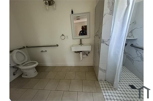 1435 45th Ave photo 4