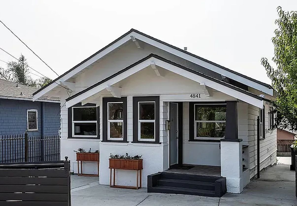 2BR/1BA Single Family House on Congress Ave · Oakland