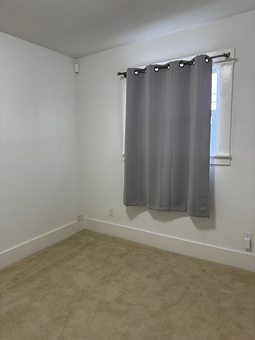 5224 Congress Ave photo 4