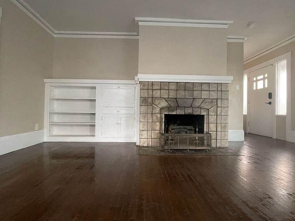 2921 Modesto Ave photo 4