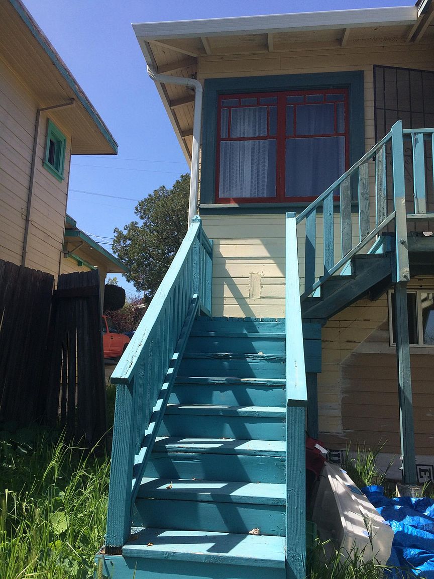 2506 Cole St photo 4