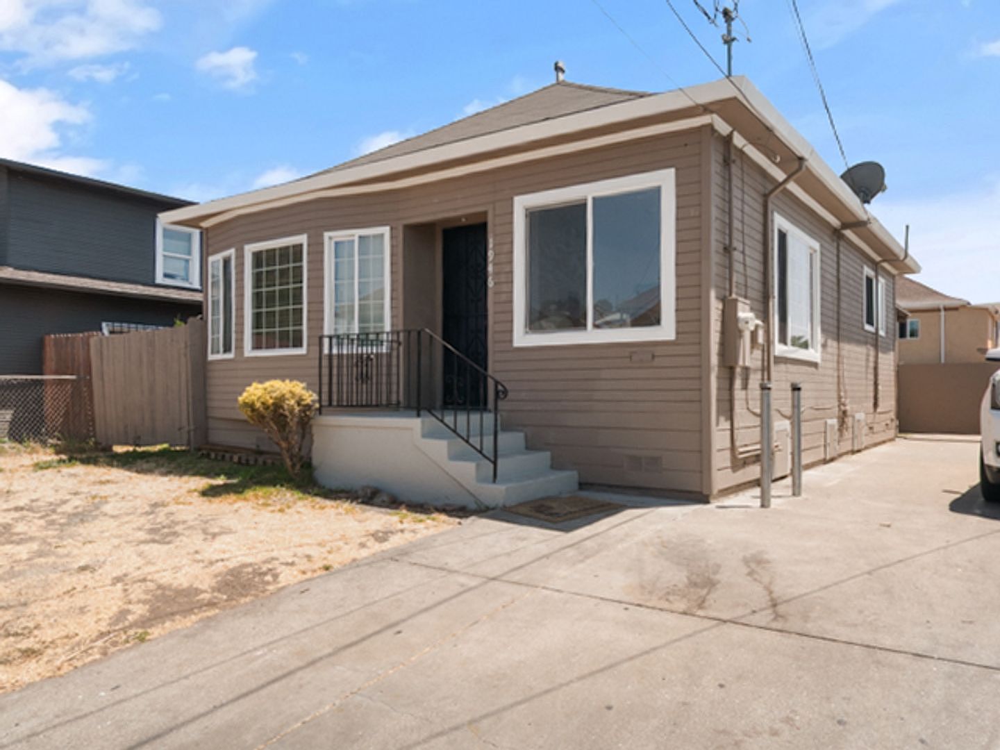Houses on 62nd Ave · Oakland