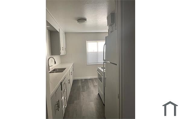 2BR/1BA Apartment on Elizabeth St · Oakland photo 5