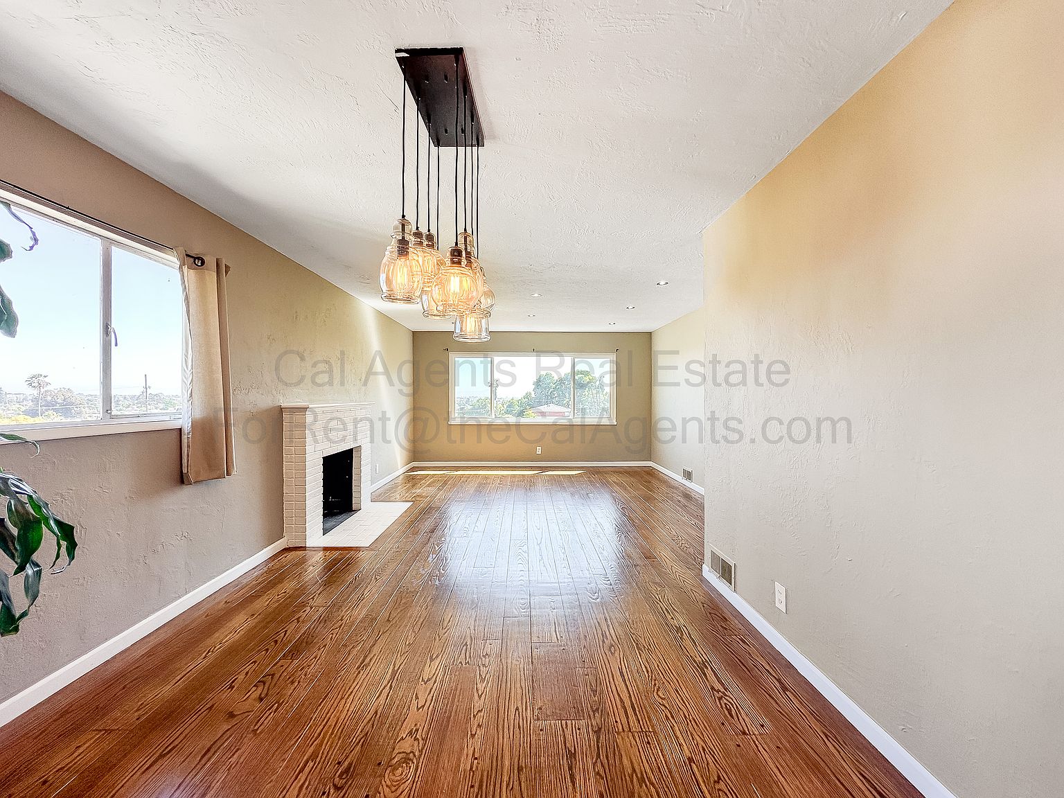 7019 Outlook Ave Oakland, CA 94605 photo 2