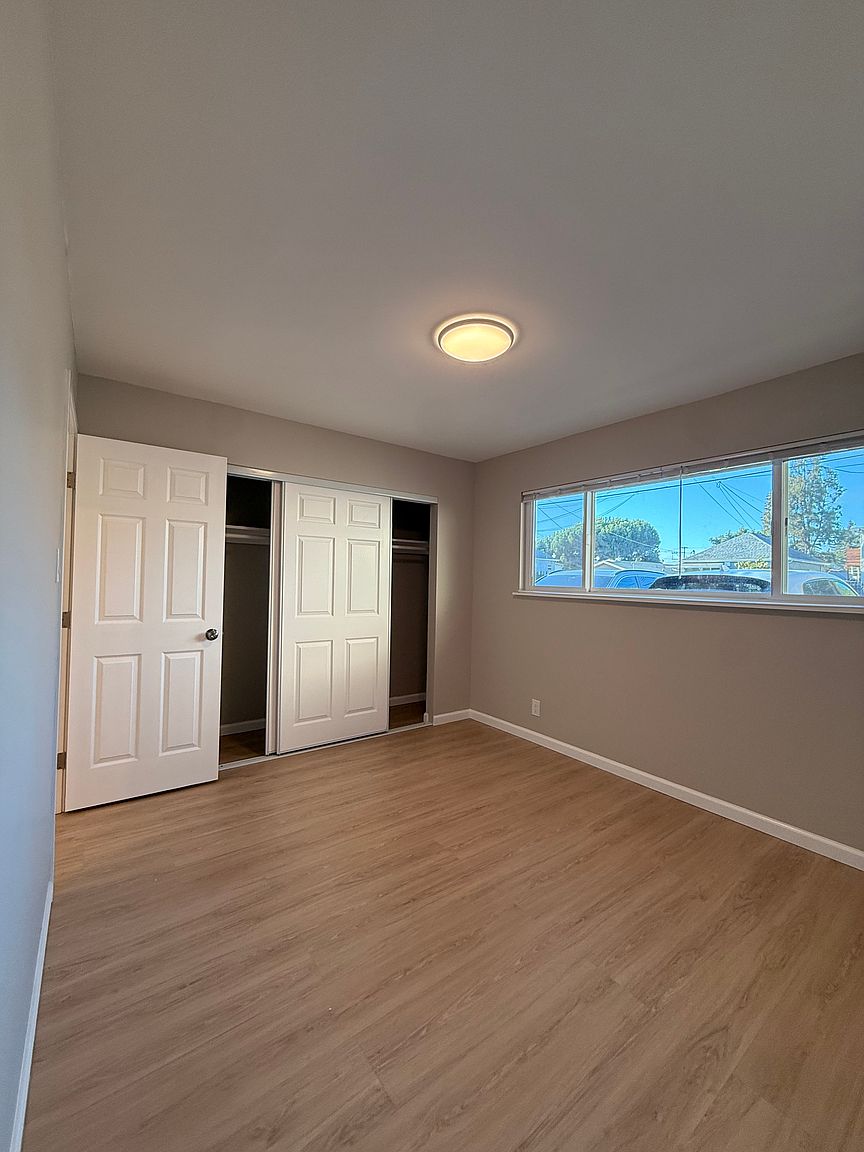 1622 85th Ave photo 5