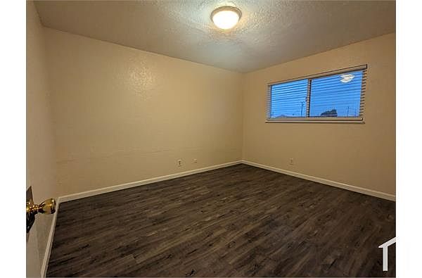 9309 Oscar Ave photo 2