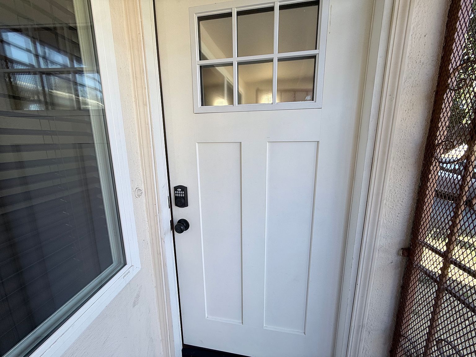 10301 San Leandro St photo 3