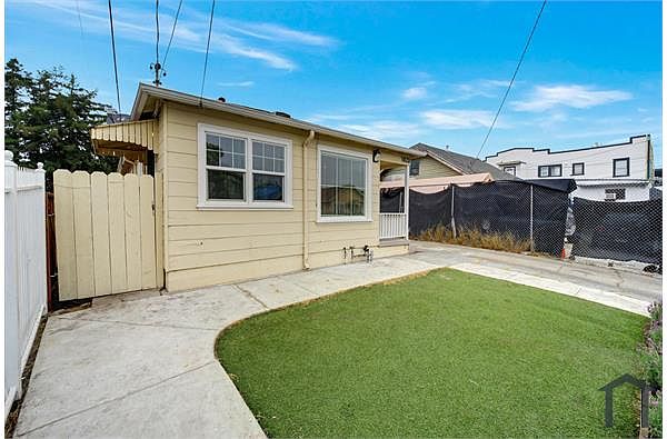1823 96th Ave photo 2