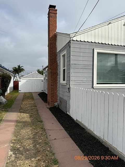 2249 108th Ave photo 3
