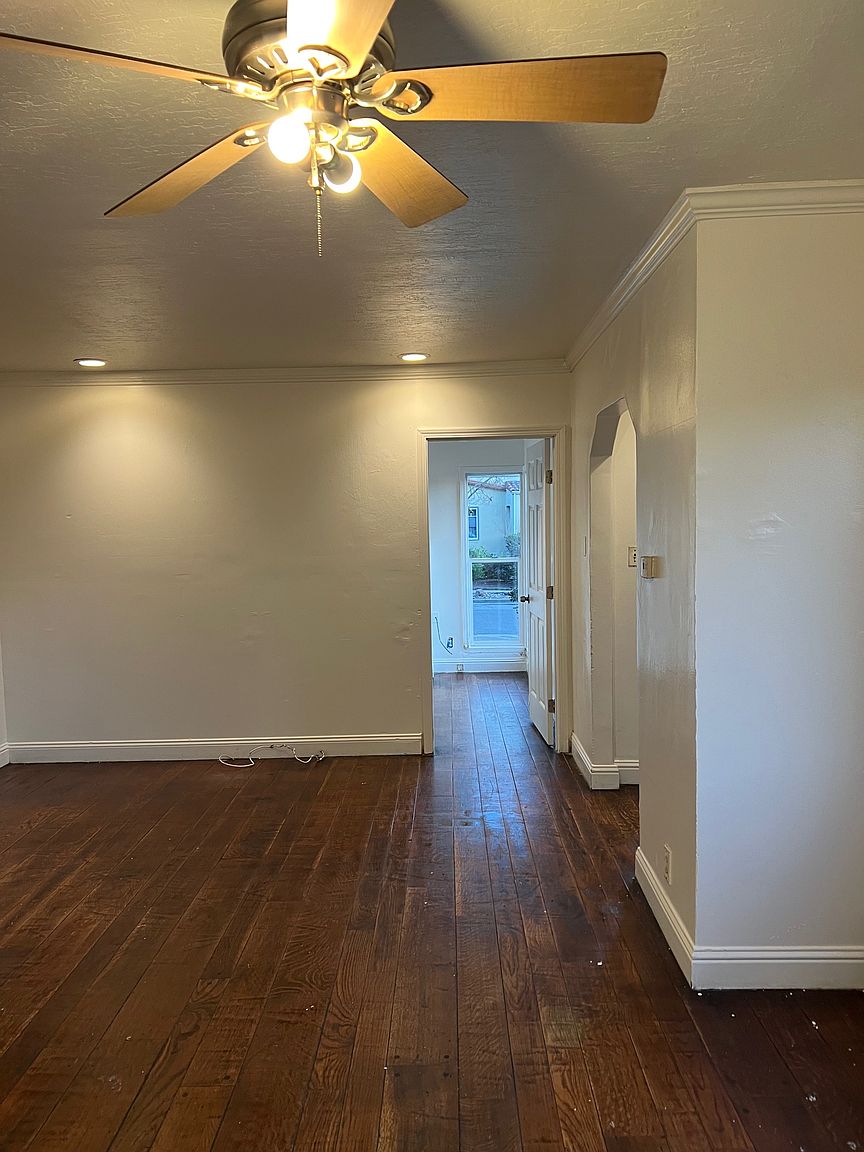 2351 Durant Ave photo 5