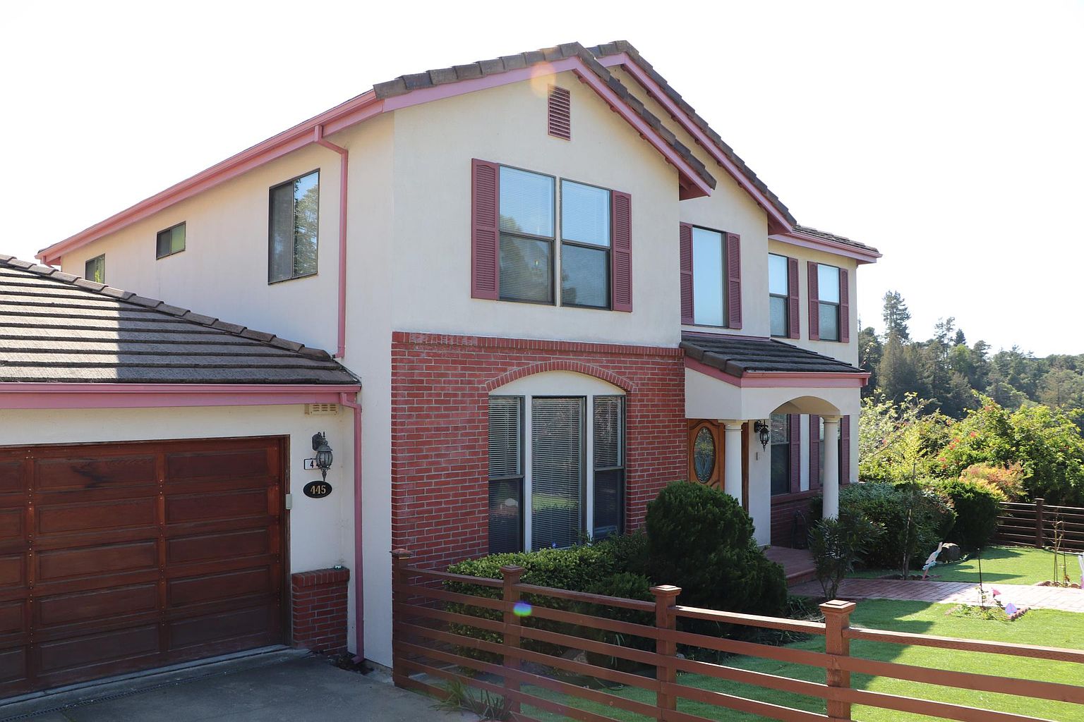 445 Mountain Blvd photo 2