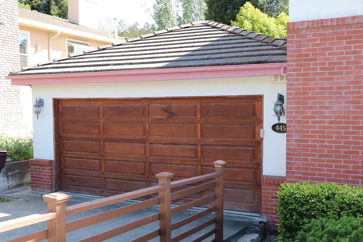 445 Mountain Blvd photo 3