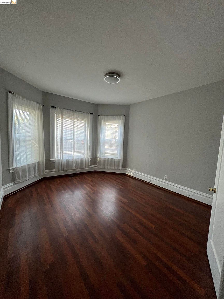 1251 63rd St Emeryville, CA 94608 photo 2