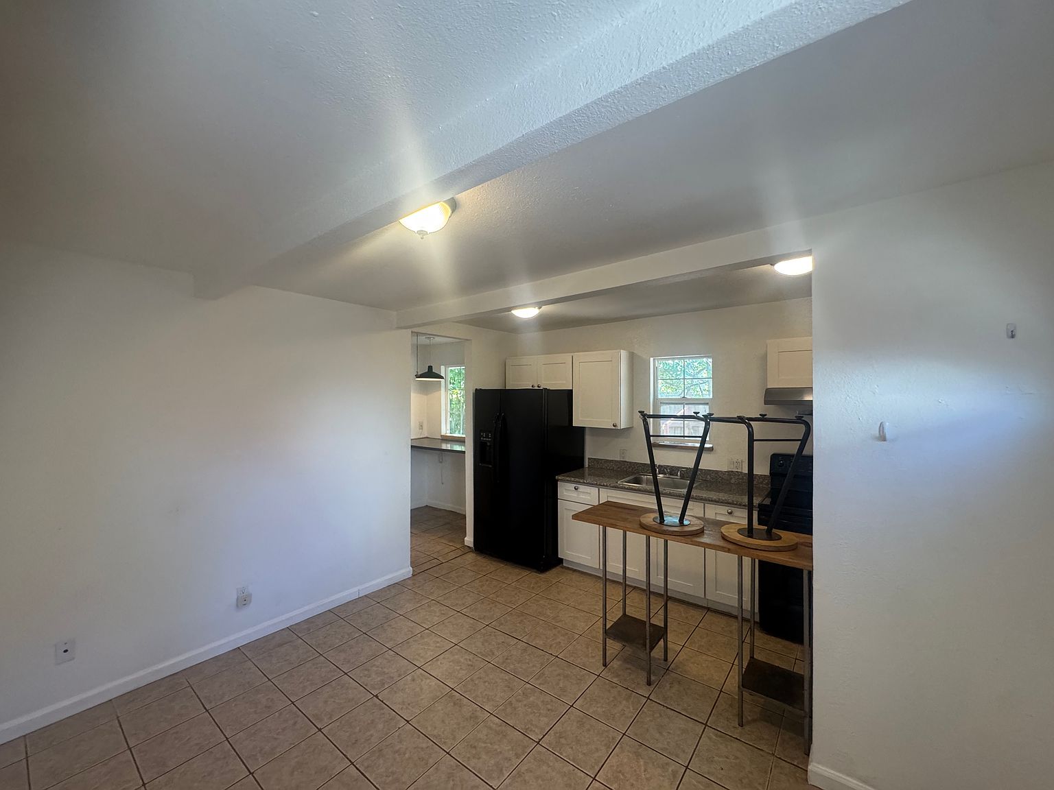 1528 Alcatraz Ave photo 3