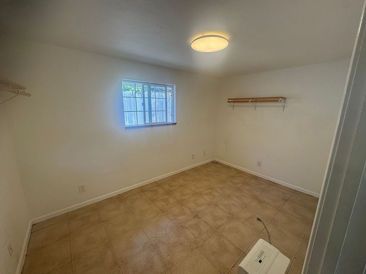 1528 Alcatraz Ave photo 5