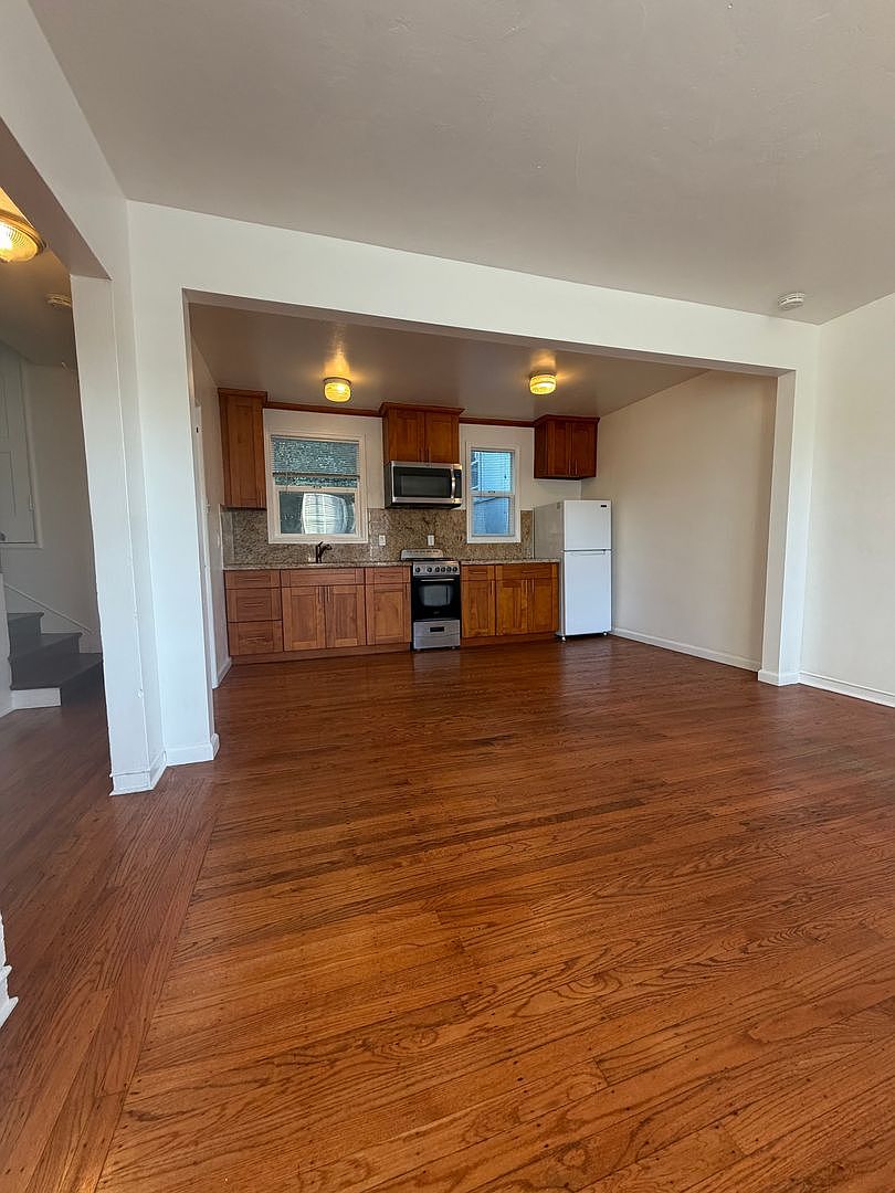 1602 Ashby Ave photo 2