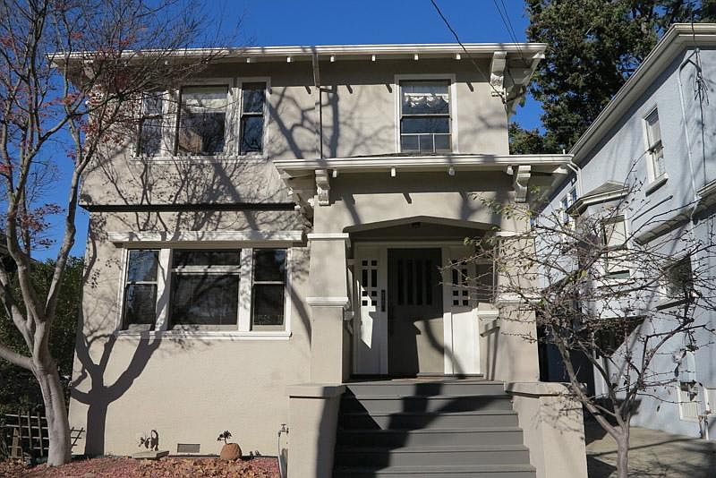 2729 Forest Ave