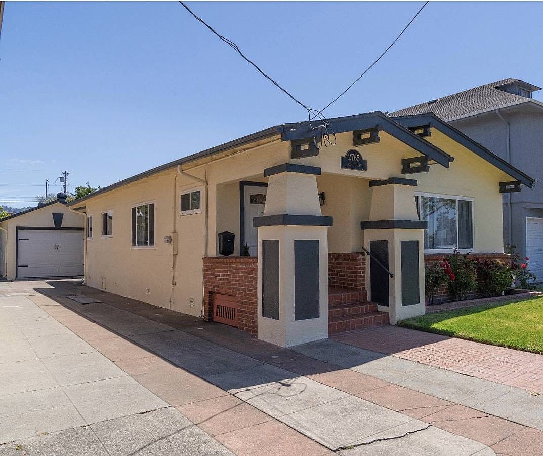 2765 Park St photo 4