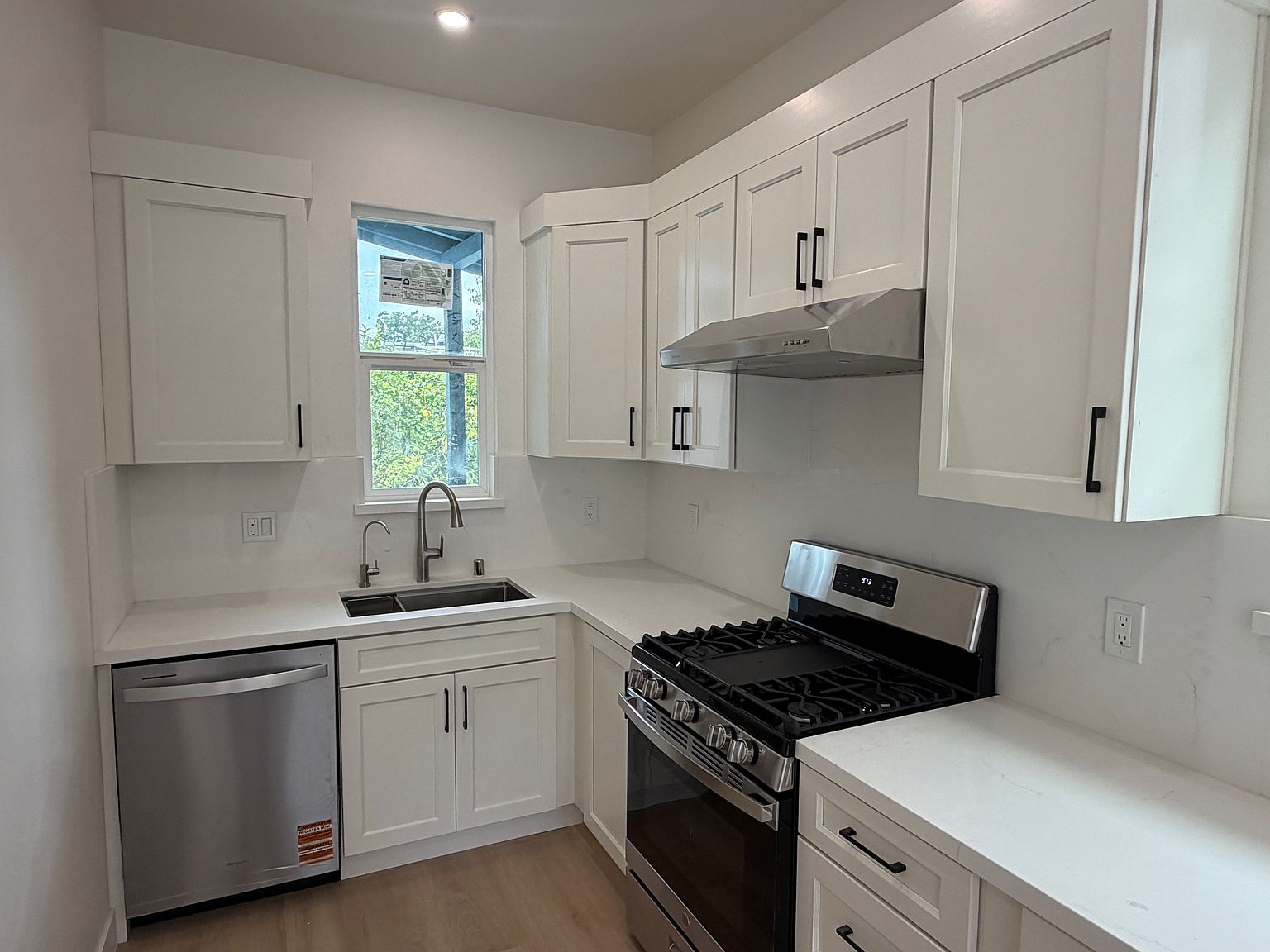 1826 Parker St photo 5