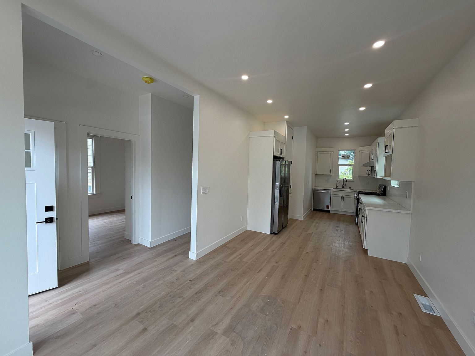 1826 Parker St photo 3