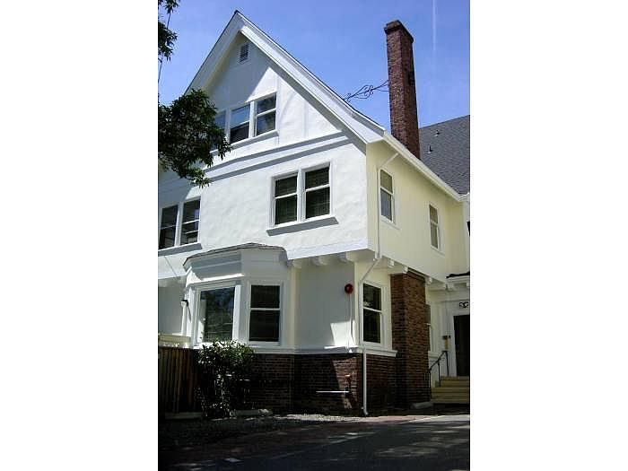 2727 Haste St photo 4