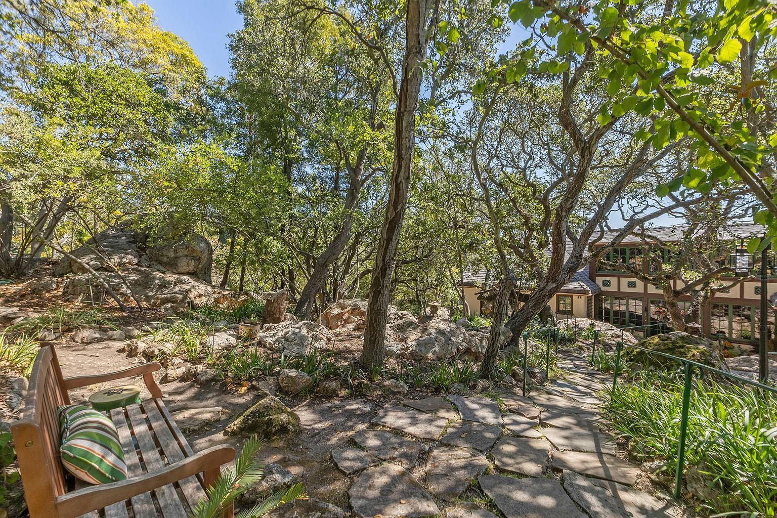 1900 Yosemite Rd photo 2