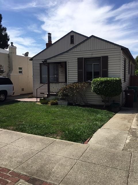 1050 Masonic Ave photo 2