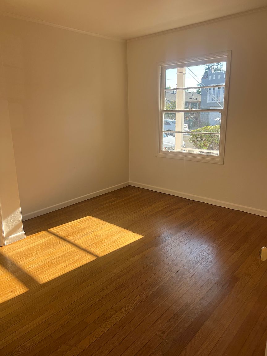 1BR/1BA Apartment on Jackson St · Albany photo 2