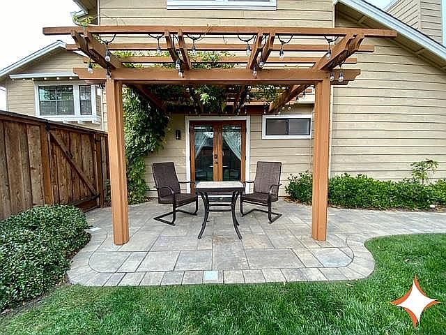 127 Sea Bridge Ct photo 2