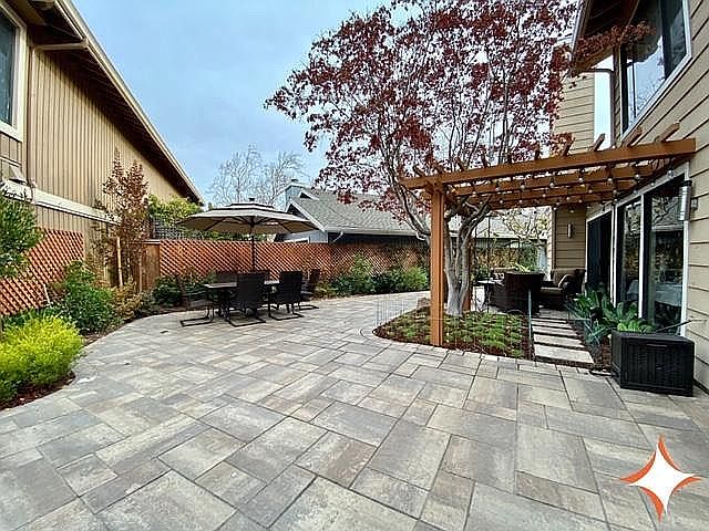 127 Sea Bridge Ct photo 4