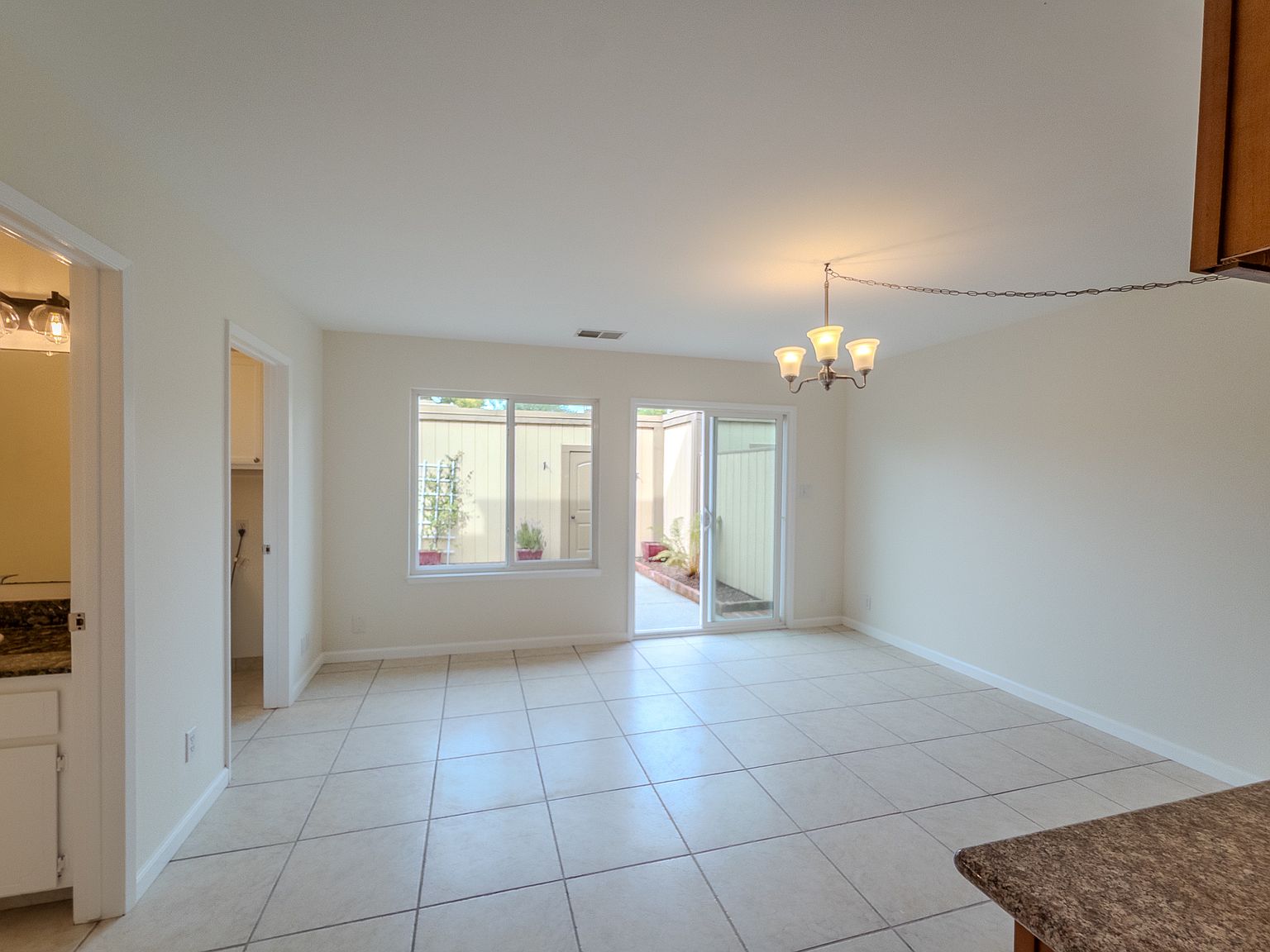 3216 Phoenix Ln photo 5