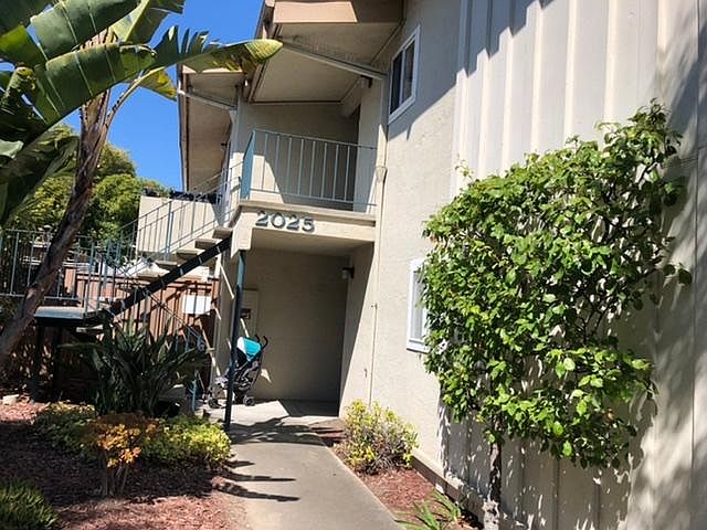 1BR/1BA Condo on Otis Dr · Alameda photo 2