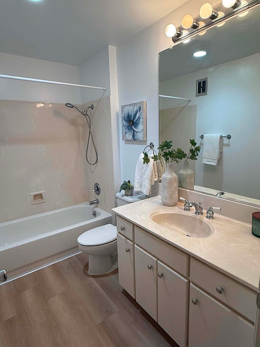 1305 Webster Street C110 Rentals photo 5