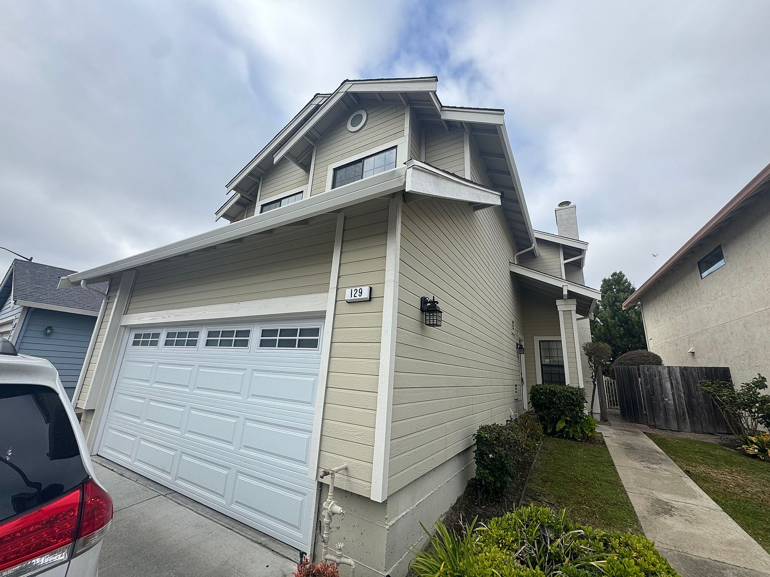 Apartments on Payot Ct · Alameda photo 2