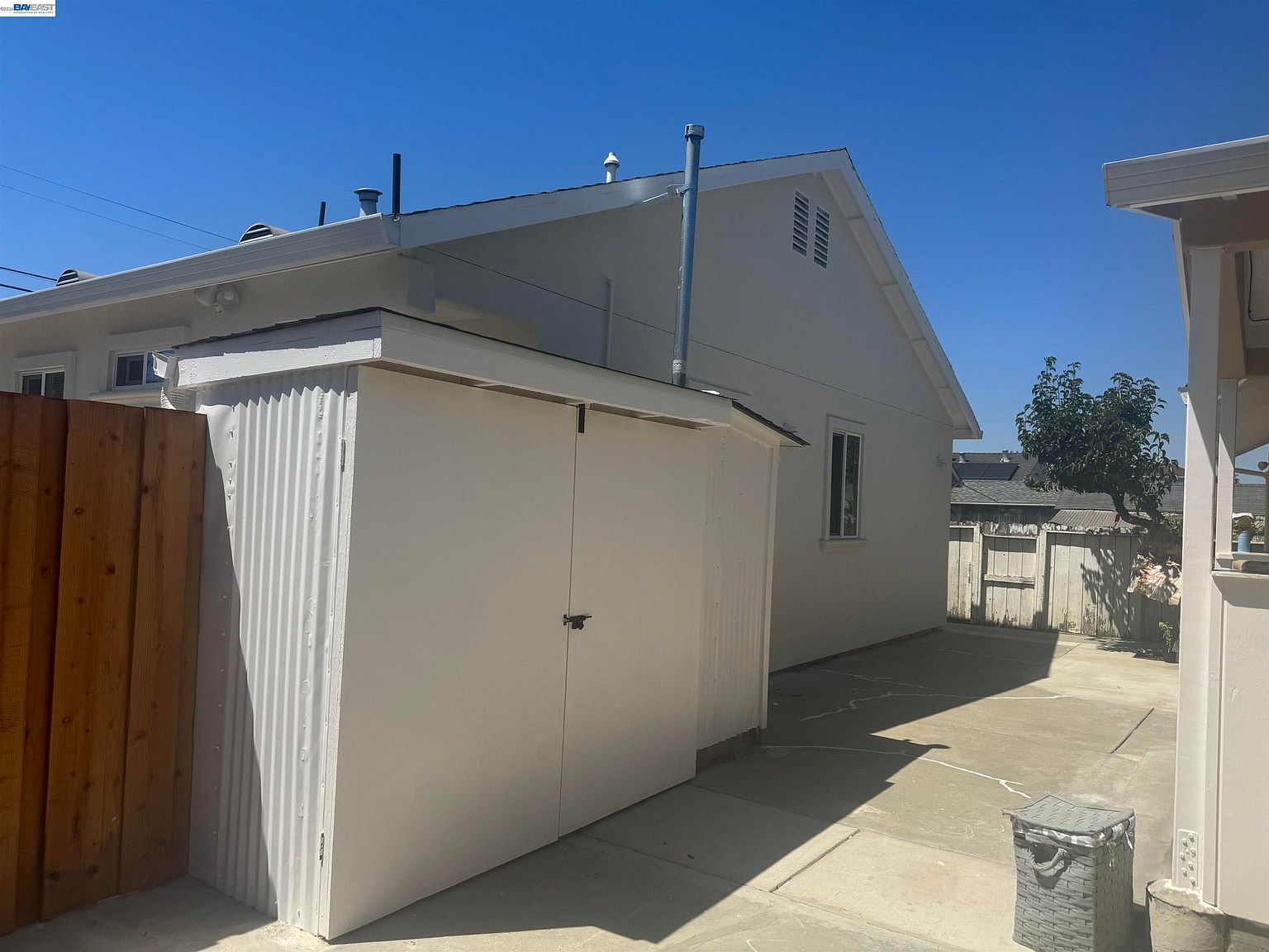 1632 Wayne Ave photo 3