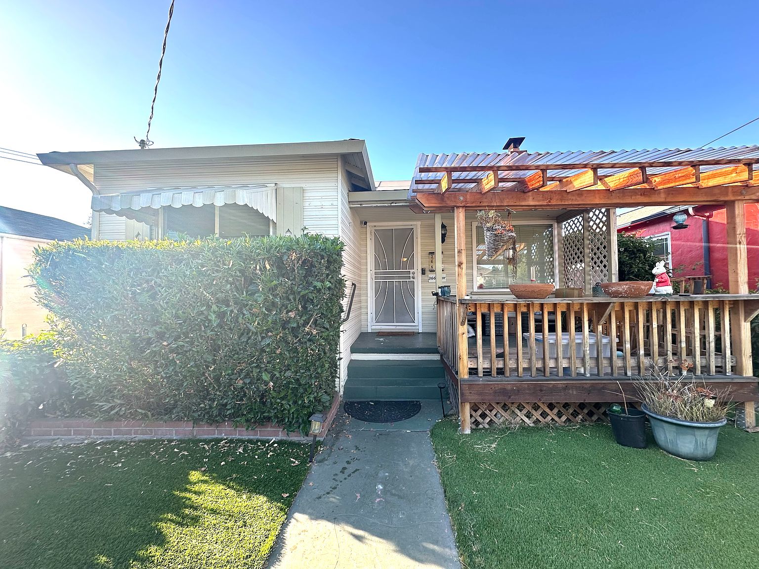 364 Belleview Dr photo 3