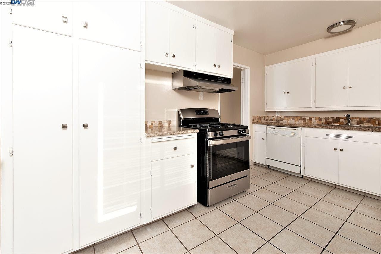 14571 Juniper St photo 5