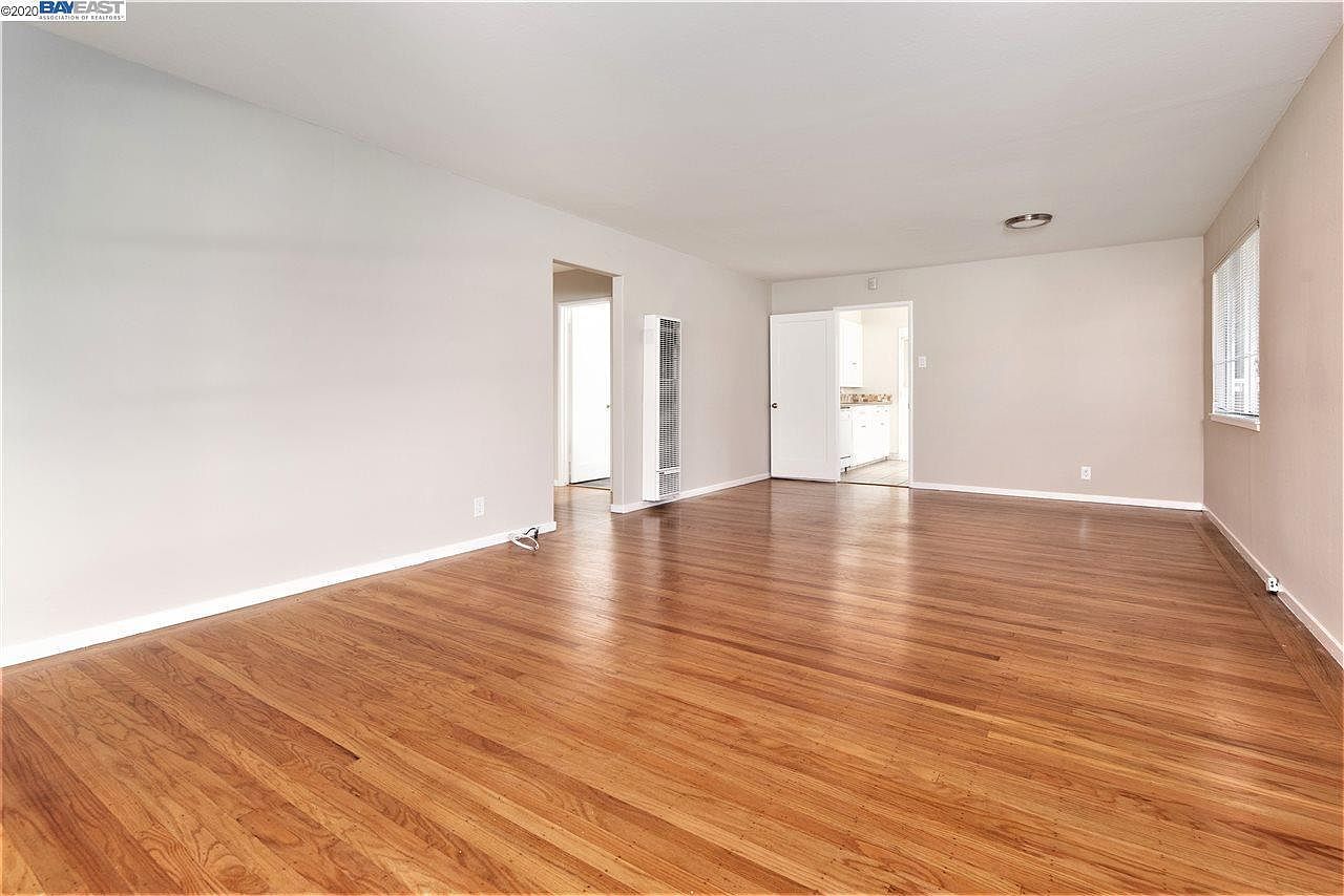 14571 Juniper St photo 2