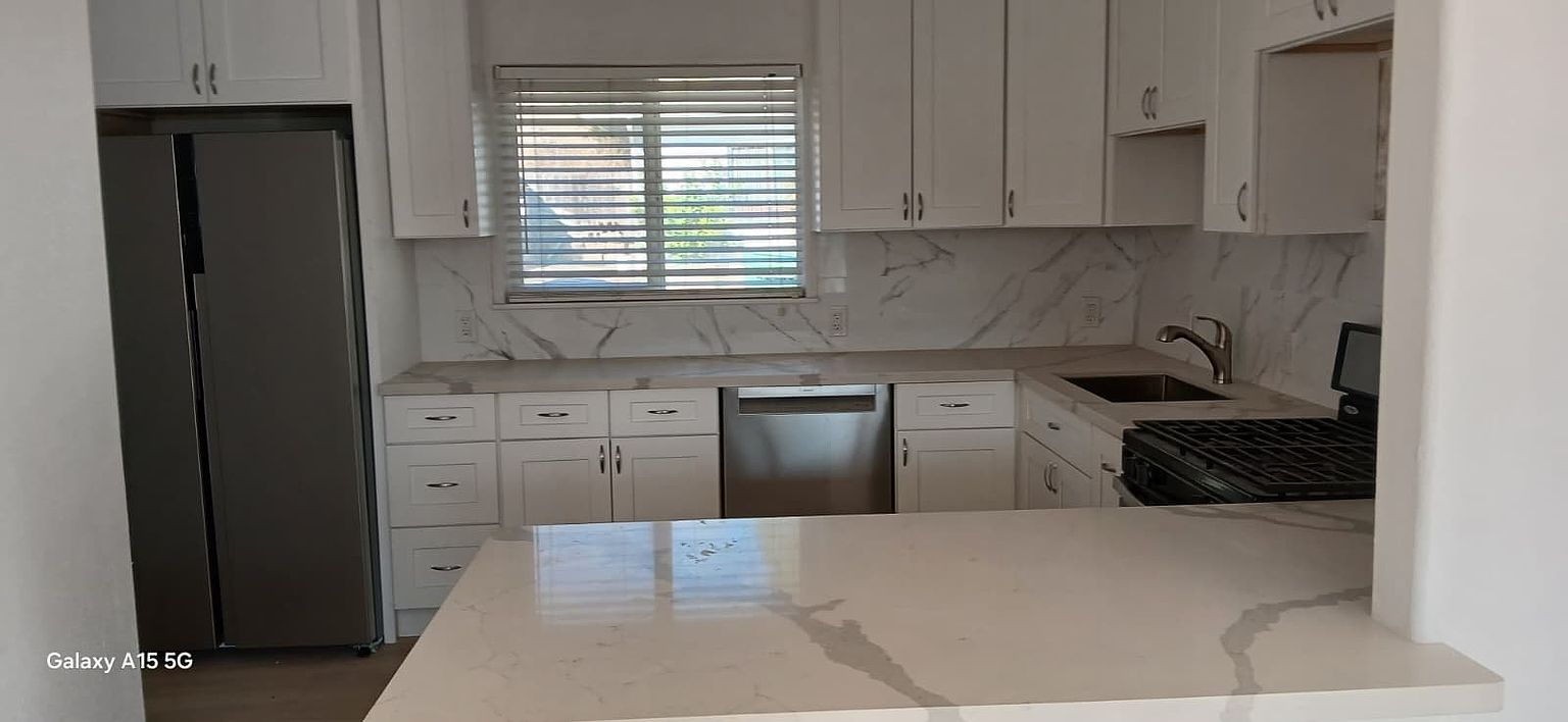 635 Greeley Ct photo 2