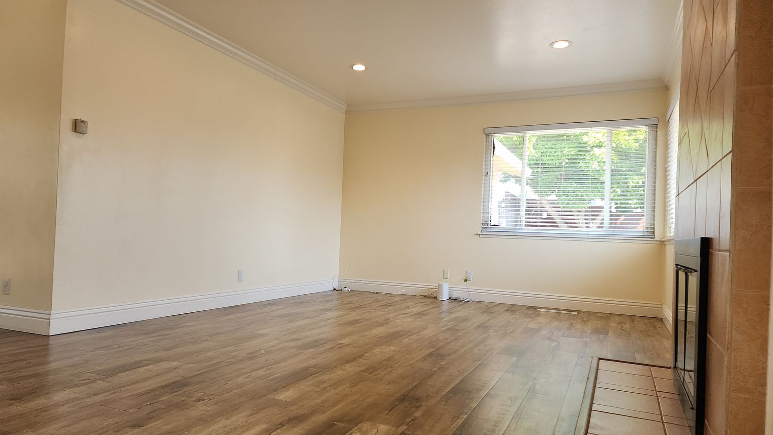 31402 Hugh Way photo 2