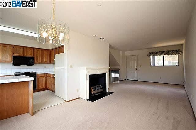 15783 Maubert Ave photo 5