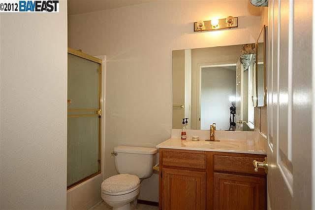 15783 Maubert Ave photo 3