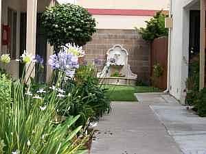 3BR/2BA Apartment on Redwood Court · Hayward photo 2