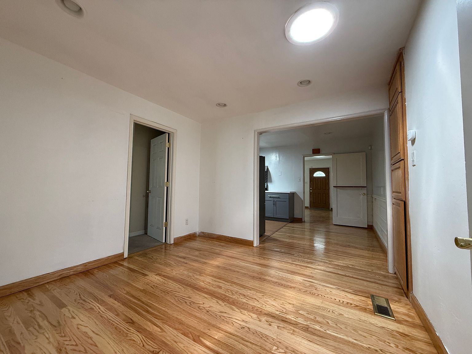 19227 Vaughn Ave photo 5