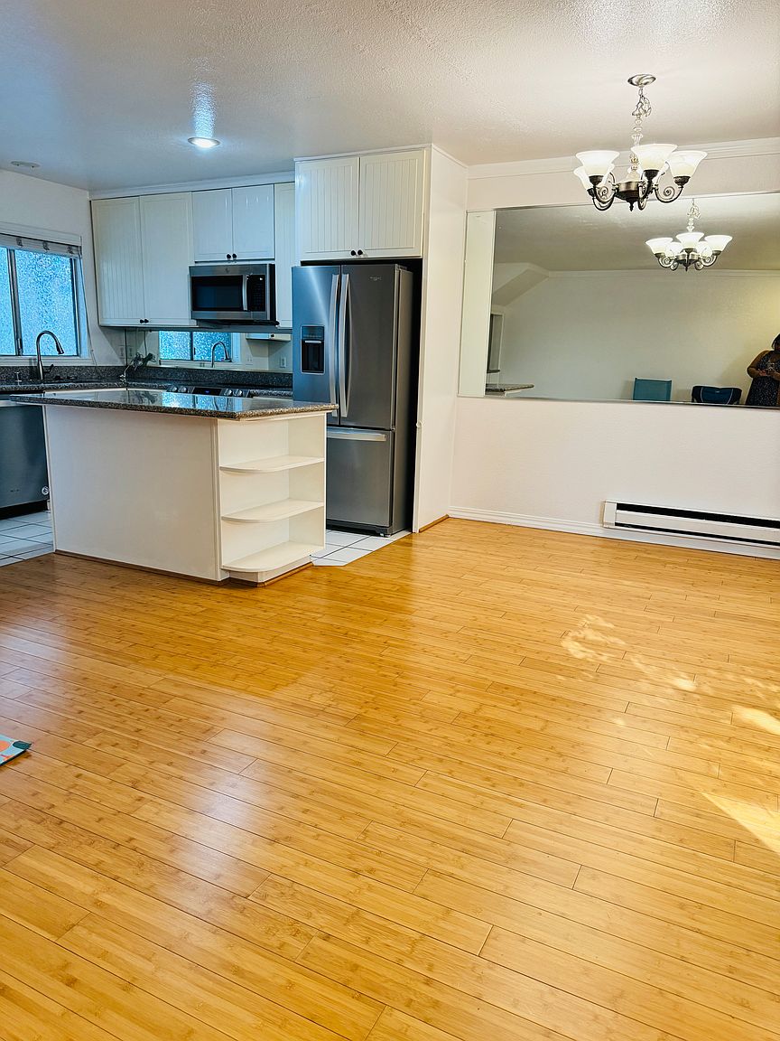 20153 Forest Ave photo 5